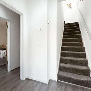 Affittacamere Stepney Beds To 24 